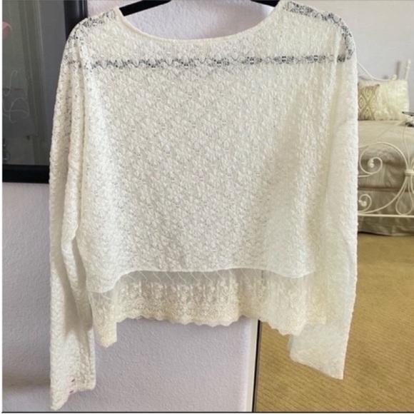 Women’s White Long Sleeve Lace Crop Fit Sheer Top Size Large - Picture 3 of 7